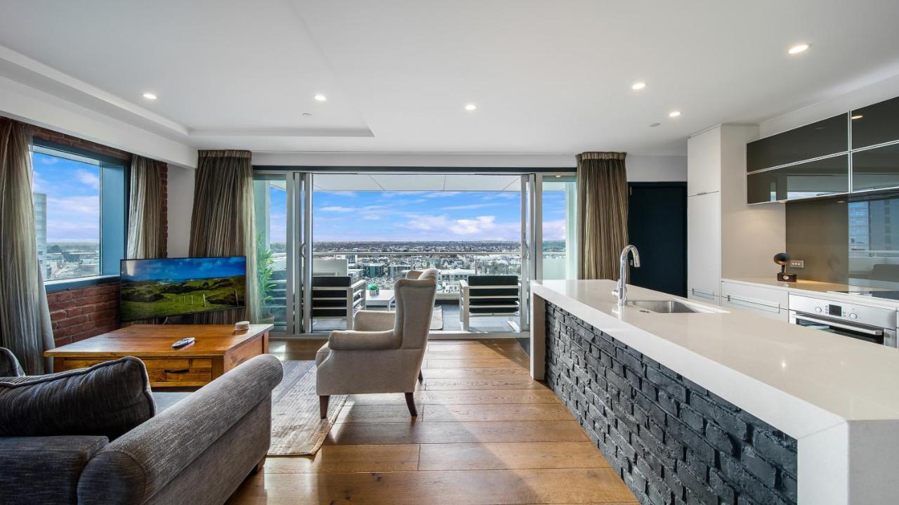Central City View With Free Valet Parking Christchurch Exterior foto